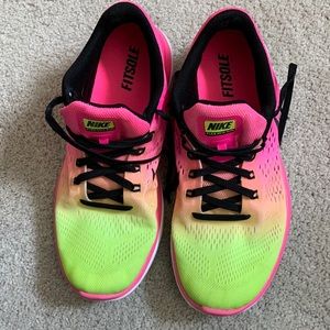 Nike ladies running shoes  size 8